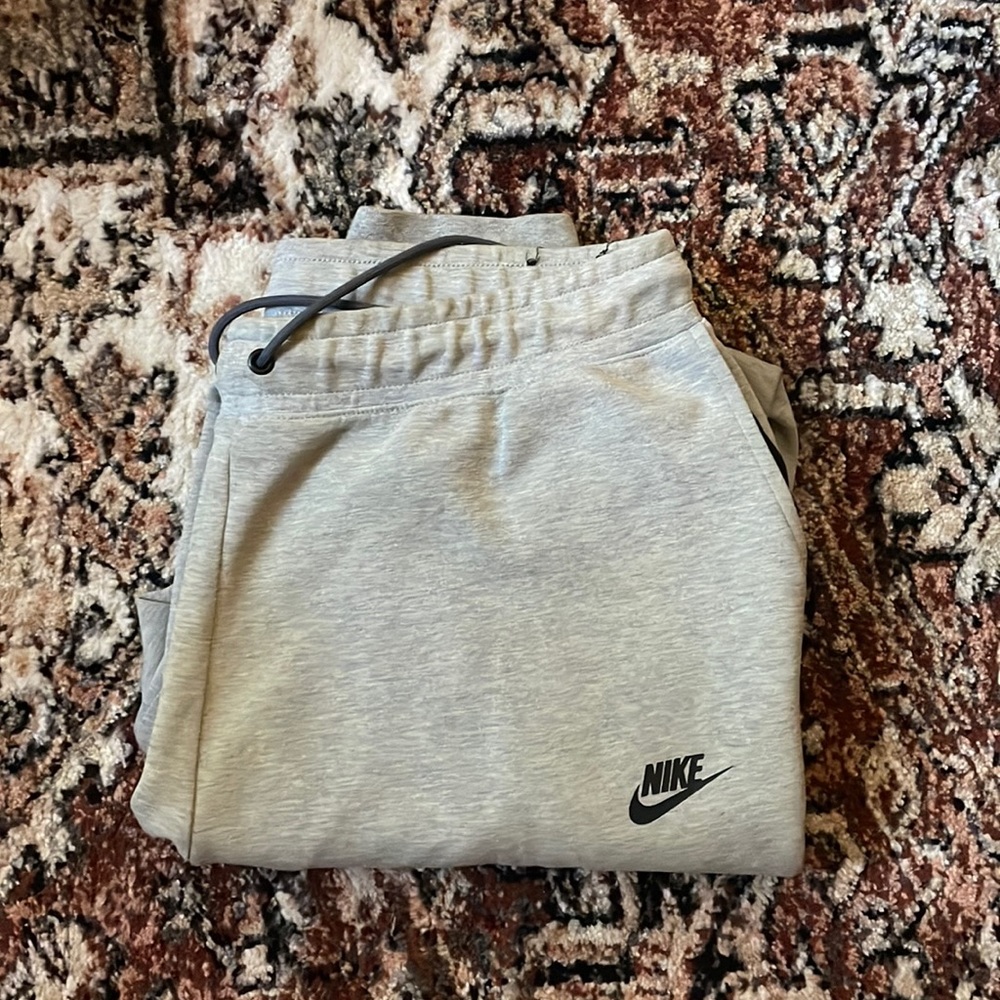 Nike Tech